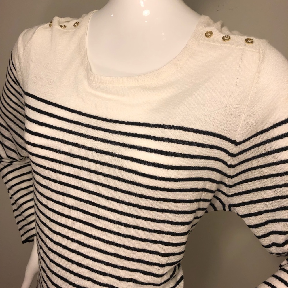 🐚Calvin Klein’s Button-Shoulder Crewneck Sweater